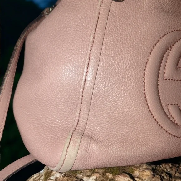 Authentic Gucci Pebbled Calfskin Medium Soho Shoulder Bag Camelia - Picture 6 of 16